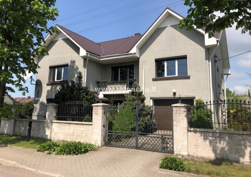 Parduodamas namas Dauparų k., Klaipėdos r. sav., 242 m2 ploto, 2 aukštai 2