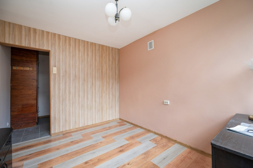 Parduodamas butas Šiltnamių g., Lazdynai, Vilniaus m., Vilniaus m. sav., 15.23 m2 ploto, 1 kambariai 4